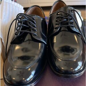 Men’s Johnston & Murray Dress shoes 
New size 11